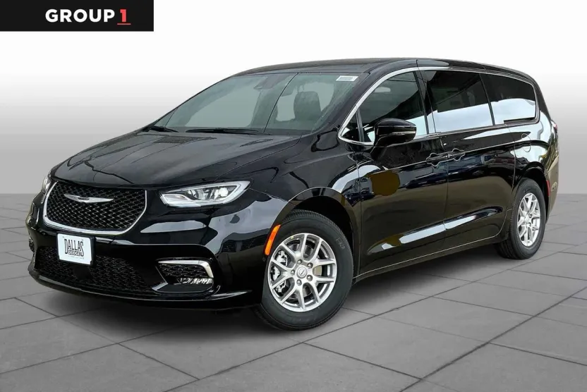 2025 Chrysler Pacifica photo 1