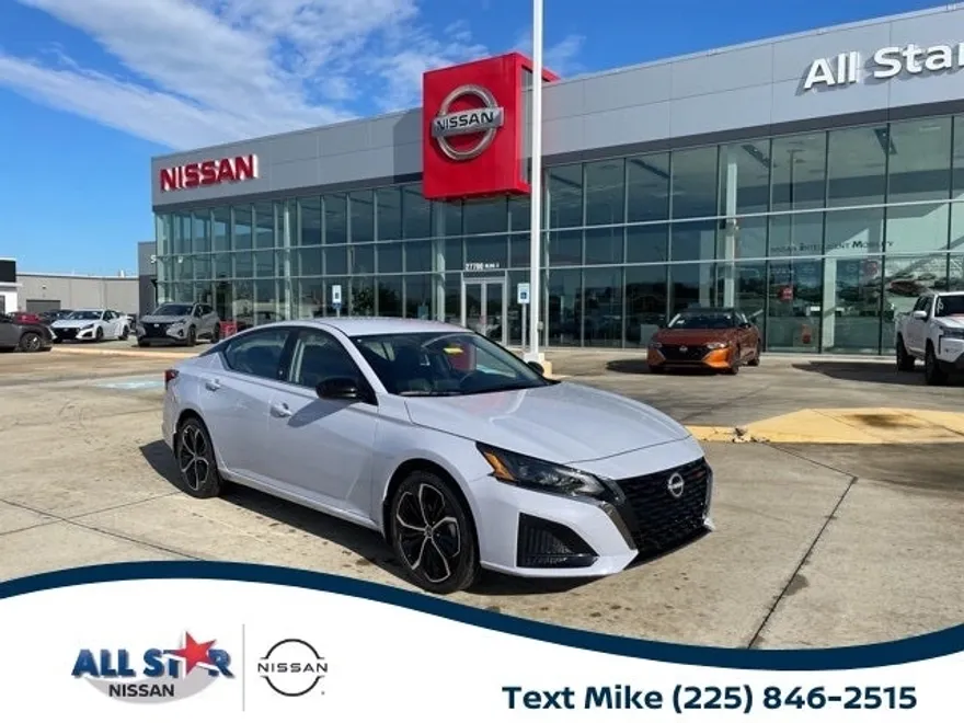 2025 Nissan Altima 2.5 SR photo 1