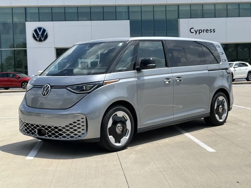 2025 Volkswagen ID. Buzz Pro S photo 1