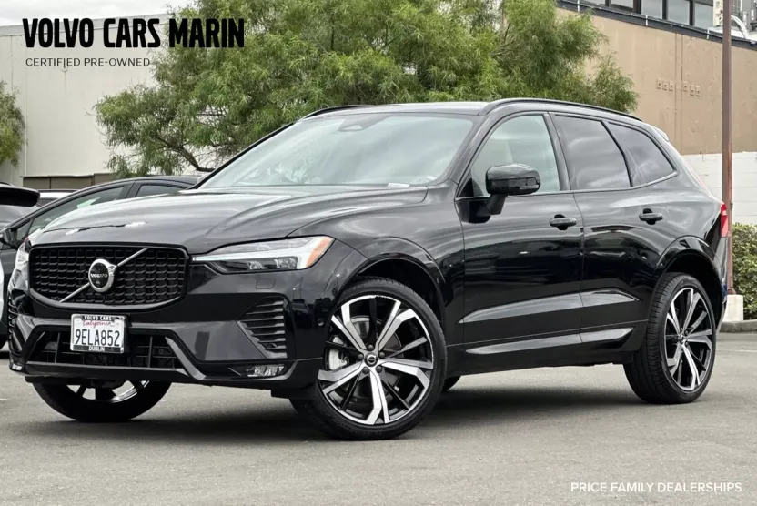 2023 Volvo XC60 Ultimate photo 1