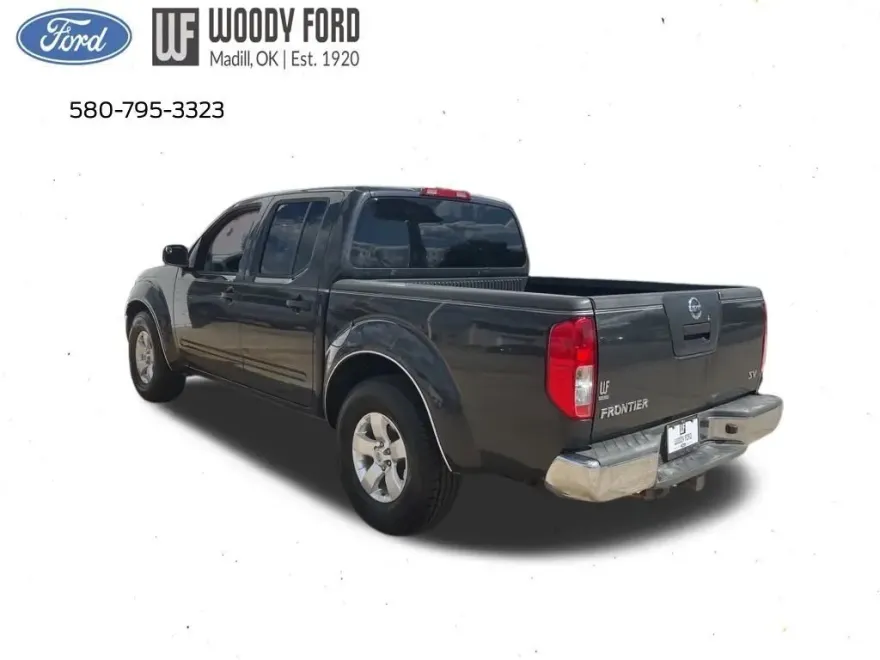 2011 Nissan Frontier SV photo 1