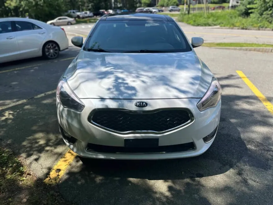 2015 Kia Cadenza Premium photo 1