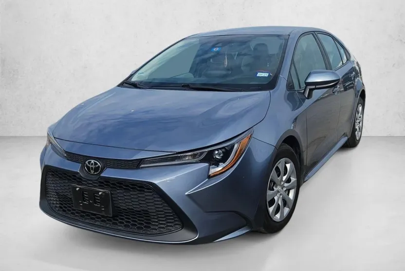 2022 Toyota Corolla LE photo 1