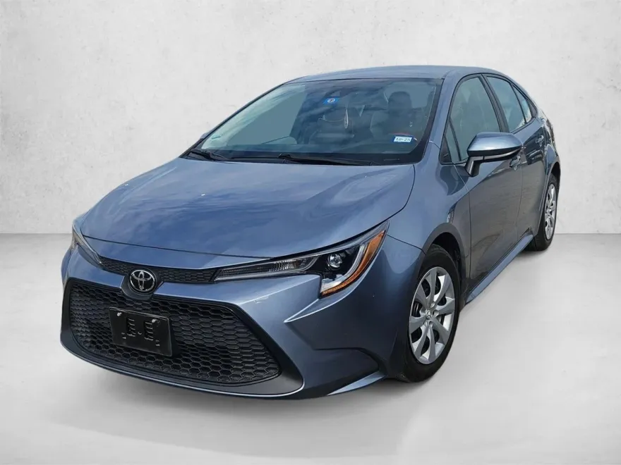 2022 Toyota Corolla LE photo 1