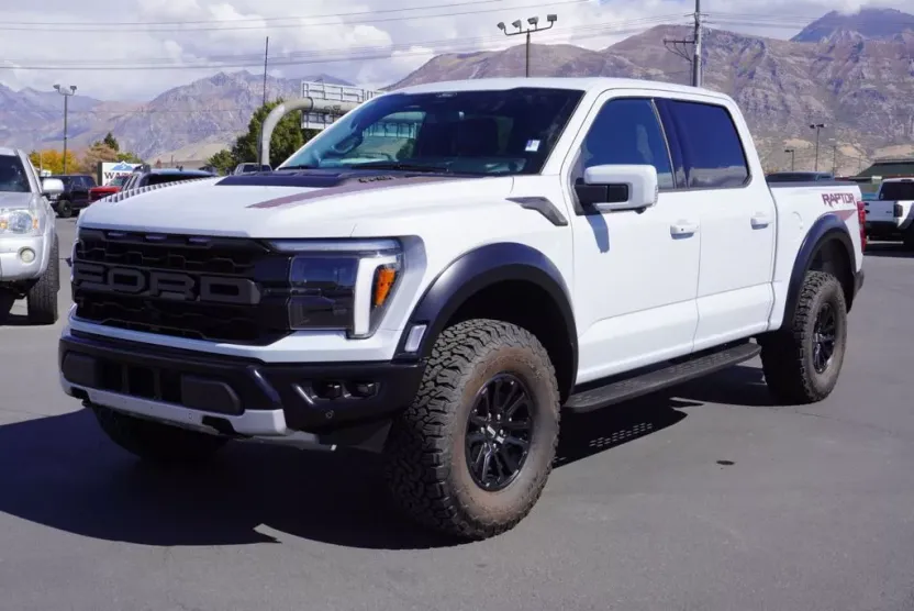 2025 Ford F-150 Raptor photo 1