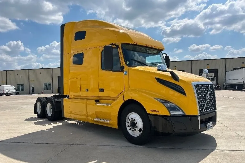 2022 Volvo Truck VNL photo 1