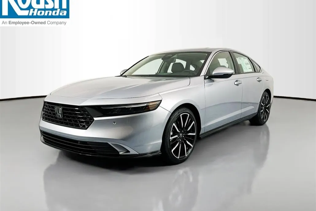 2025 Honda Accord Hybrid Touring photo 1