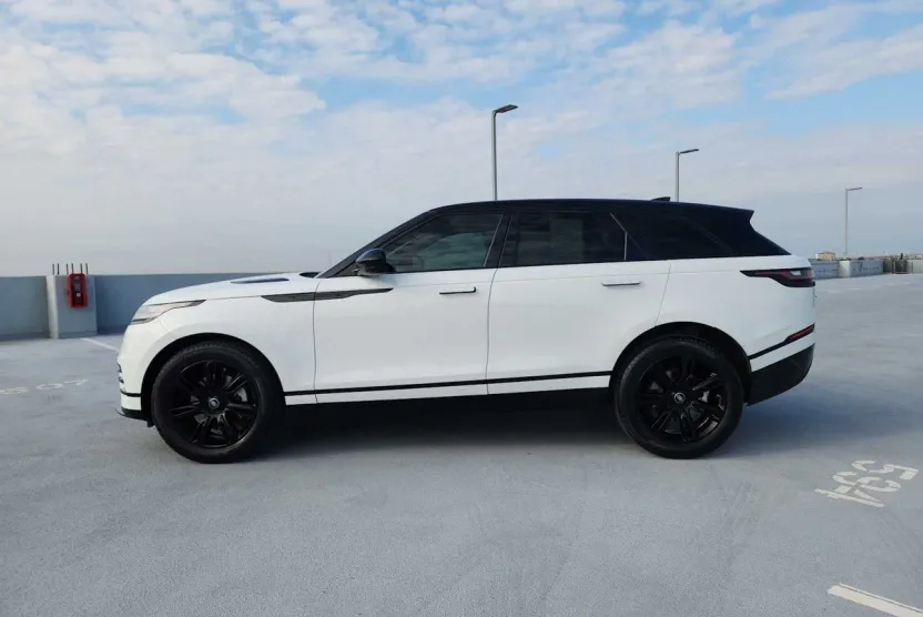 2022 Land Rover Range Rover Velar R-Dynamic S photo 1