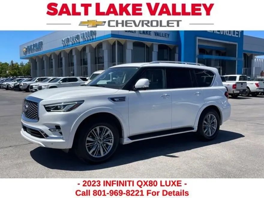2023 Infiniti QX80 Luxe photo 1