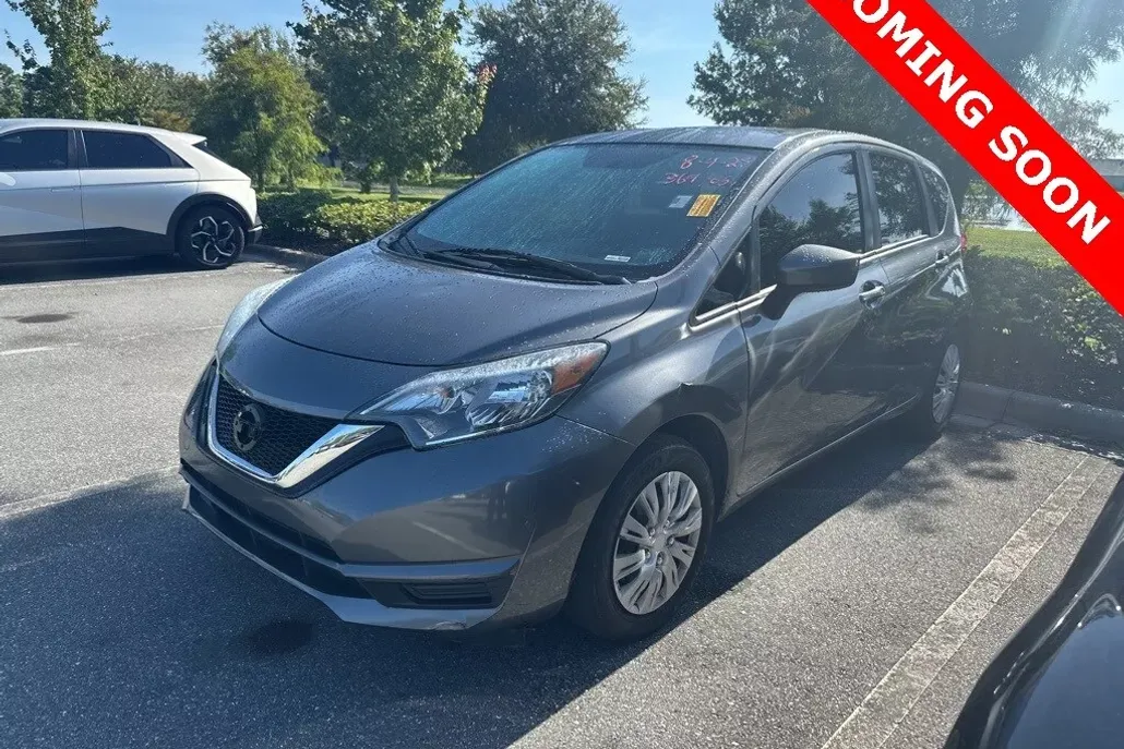 2017 Nissan Versa Note SV photo 1