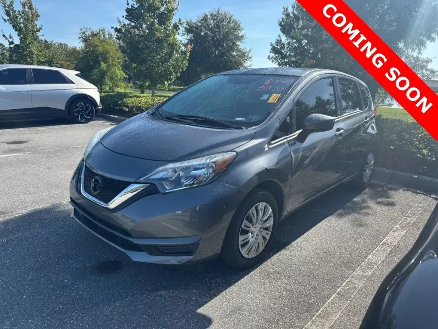 2017 Nissan Versa Note SV photo 1