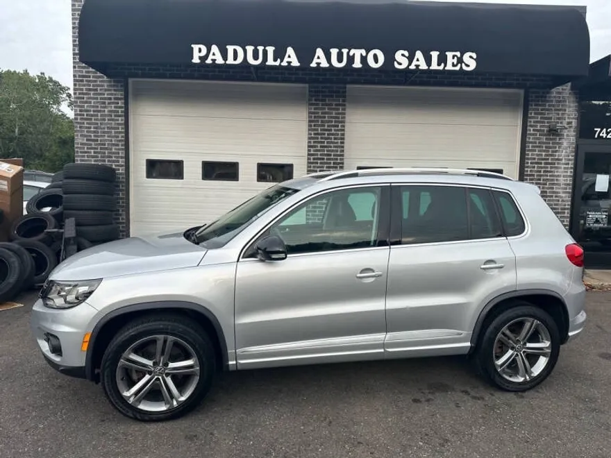 2017 Volkswagen Tiguan Sport photo 1