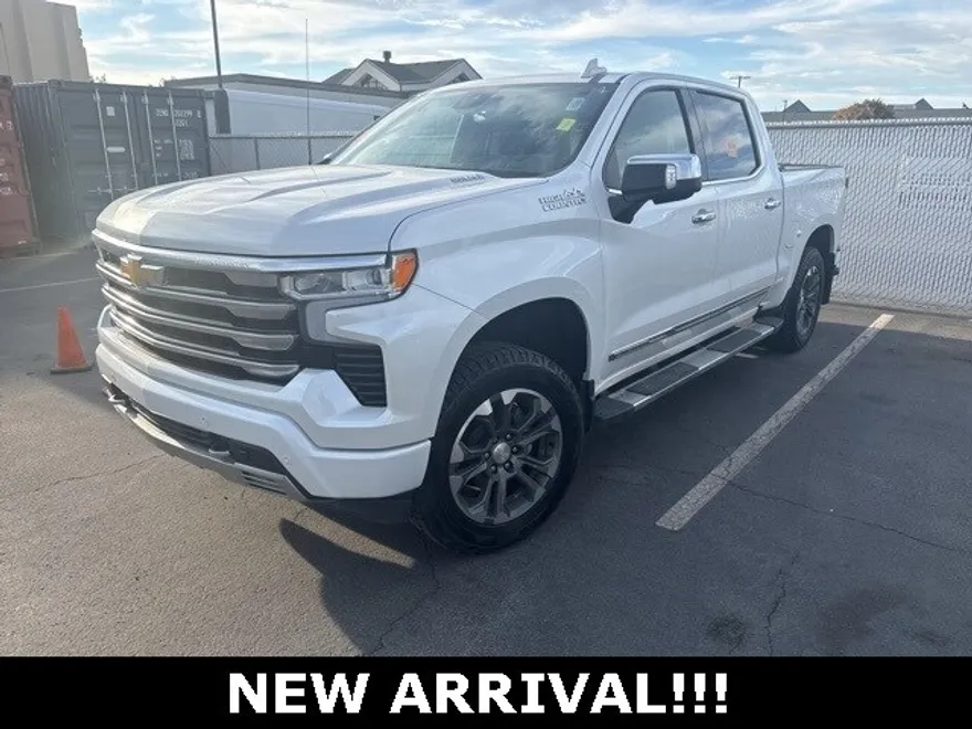2023 Chevrolet Silverado 1500 High Country photo 1