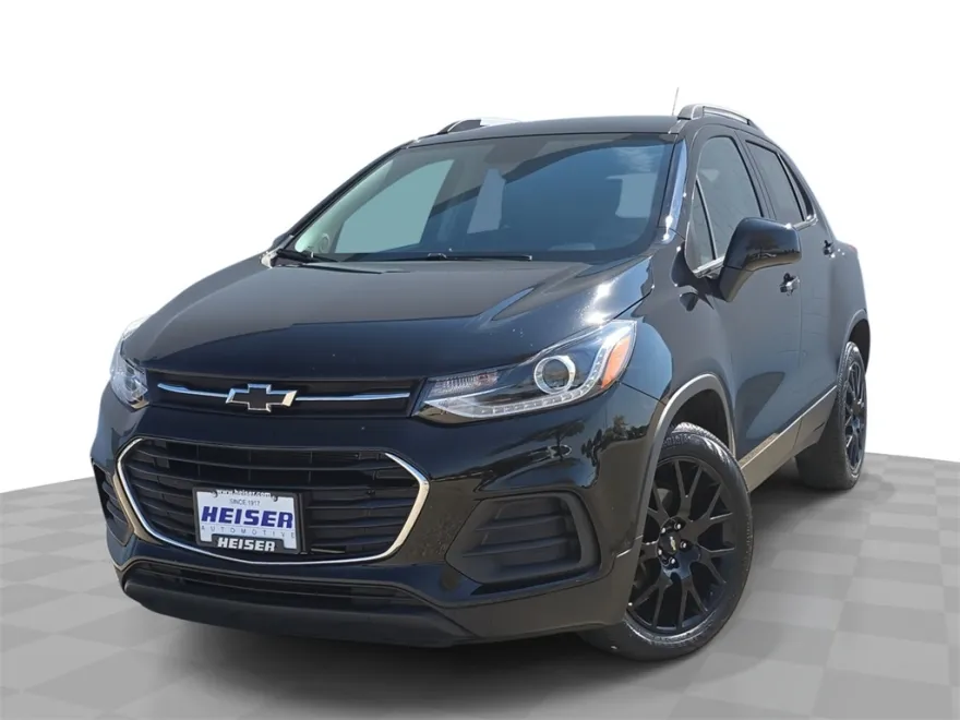 2022 Chevrolet Trax LT photo 1