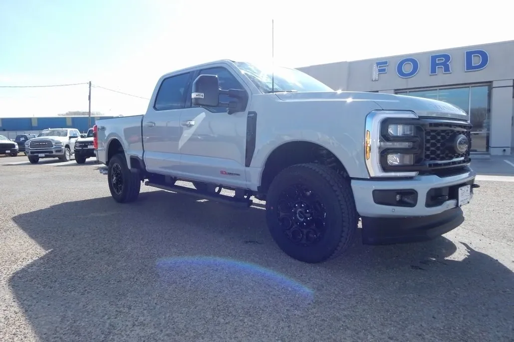 2025 Ford F-250 photo 1