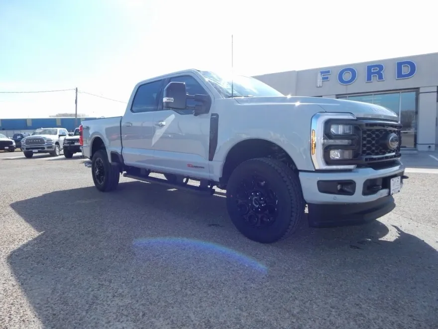 2025 Ford F-250 photo 1