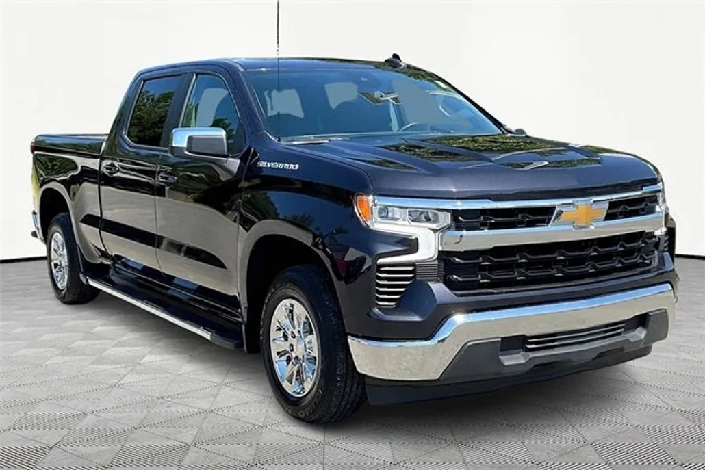 2024 Chevrolet Silverado 1500 LT photo 1