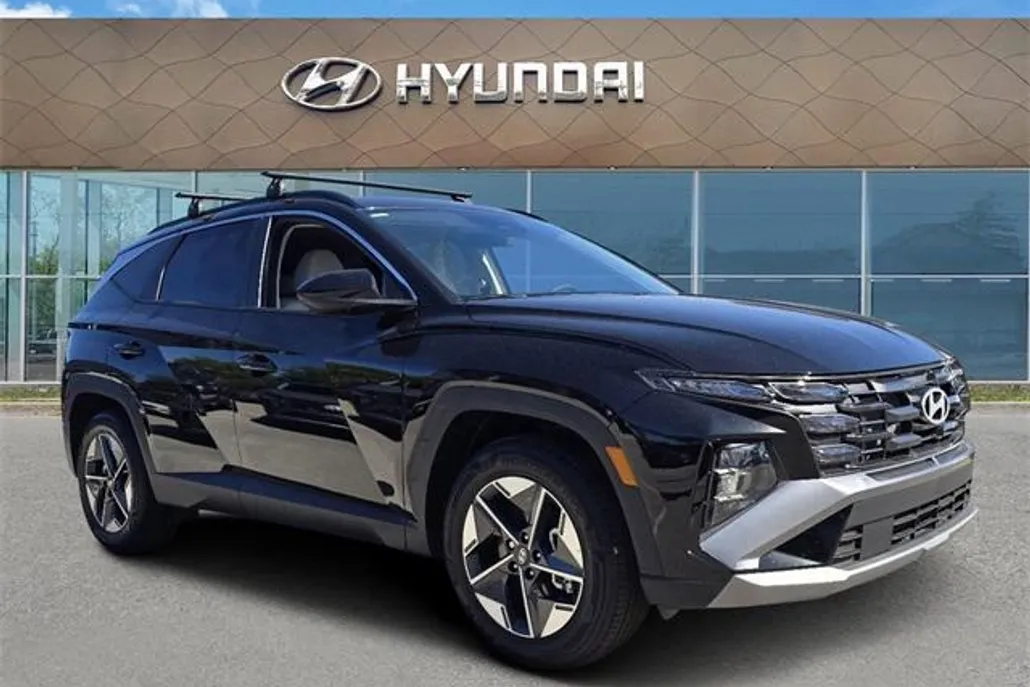 2025 Hyundai Tucson SEL photo 1
