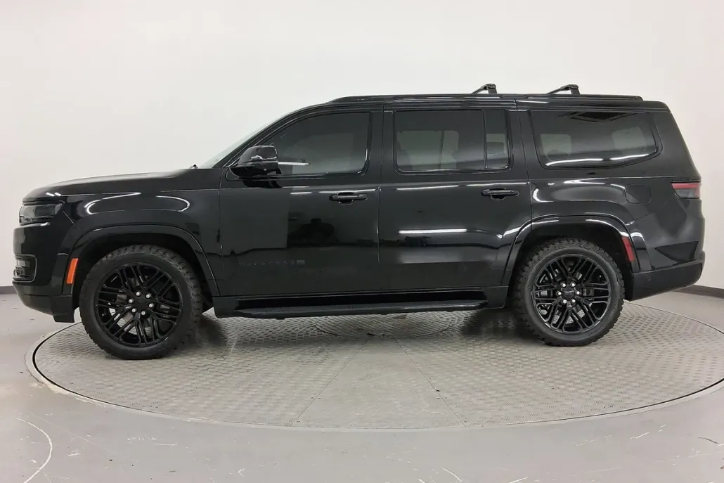 2022 Jeep Wagoneer Series III Carbide photo 1