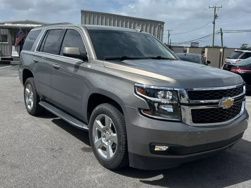 2018 Chevrolet Tahoe LT photo 1