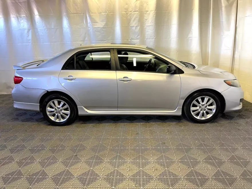 2009 Toyota Corolla photo 25