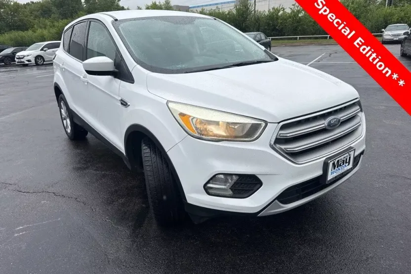 2017 Ford Escape SE photo 1