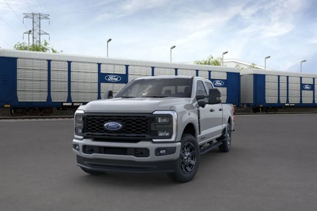 2025 Ford F-250 photo 1