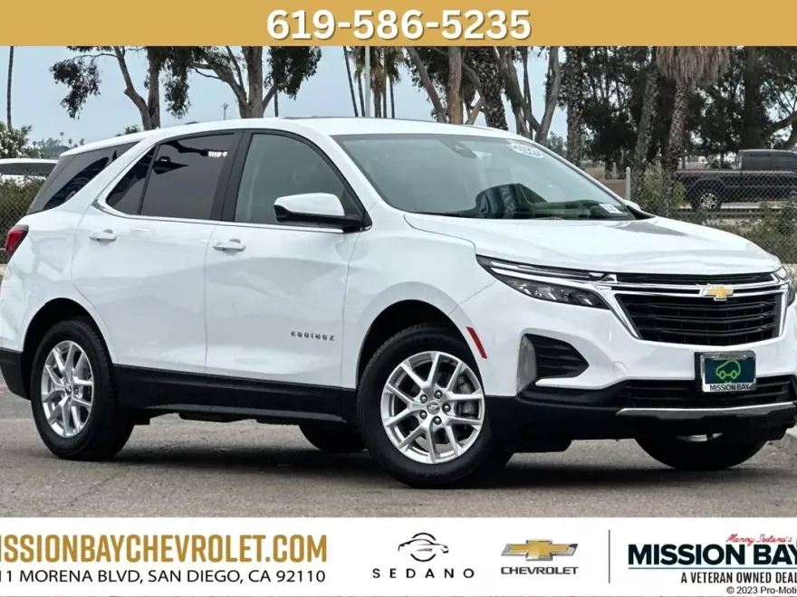 2023 Chevrolet Equinox LT photo 1