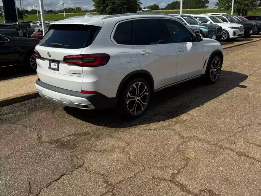 2023 Bmw X5 sDrive40i photo 1