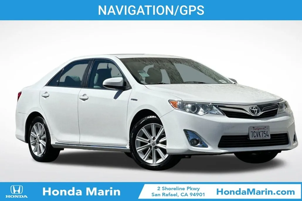 2014 Toyota Camry Hybrid XLE photo 1
