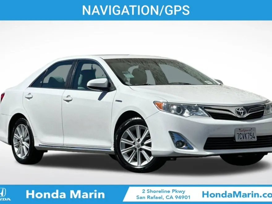 2014 Toyota Camry Hybrid XLE photo 1