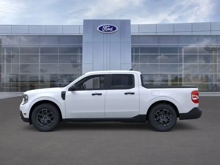 2025 Ford Maverick XLT photo 1