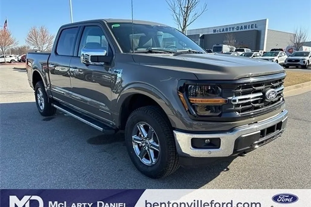 2025 Ford F-150 XLT photo 1