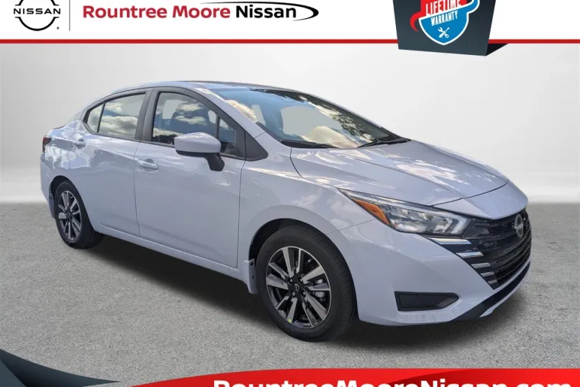 2025 Nissan Versa 1.6 SV photo 1