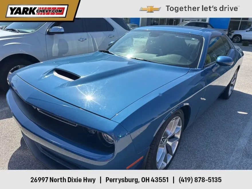 2023 Dodge Challenger GT photo 1
