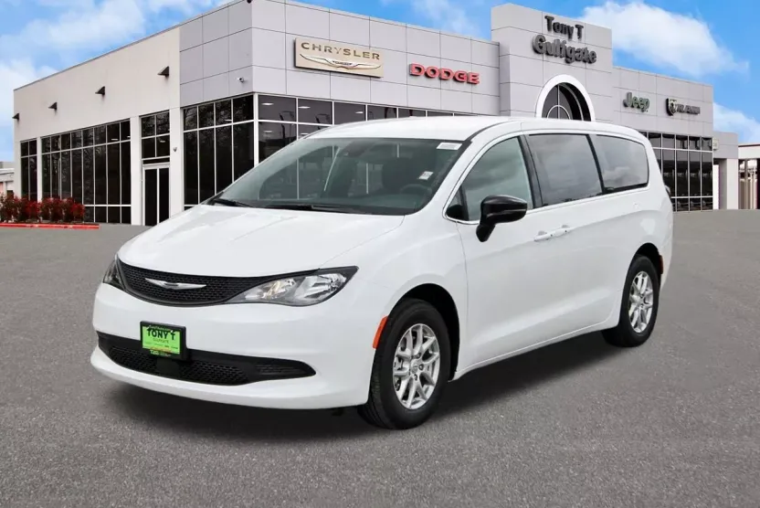 2025 Chrysler Voyager LX photo 1