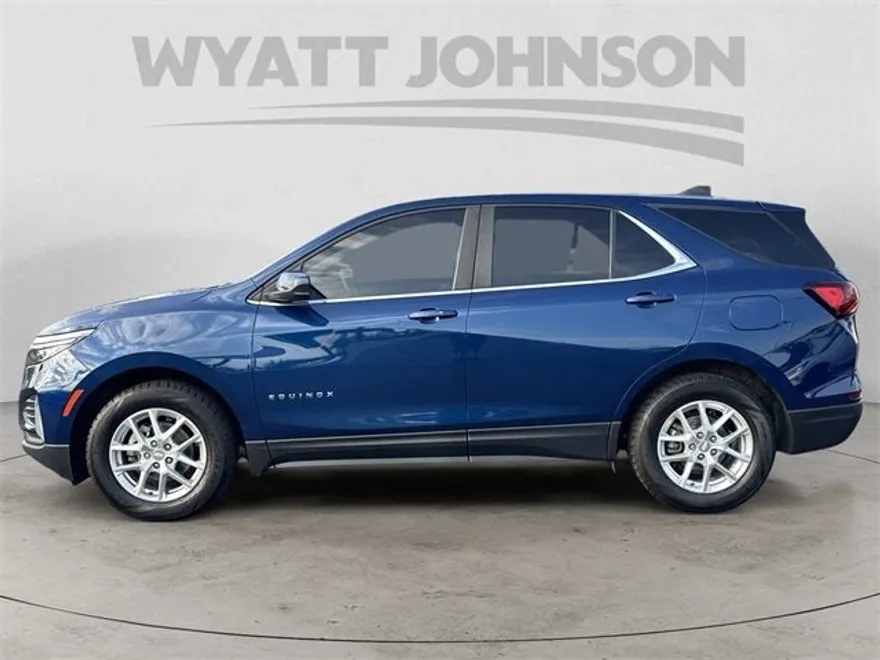 2022 Chevrolet Equinox LT photo 1