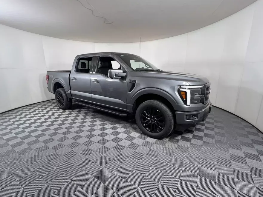 2025 Ford F-150 Lariat photo 1