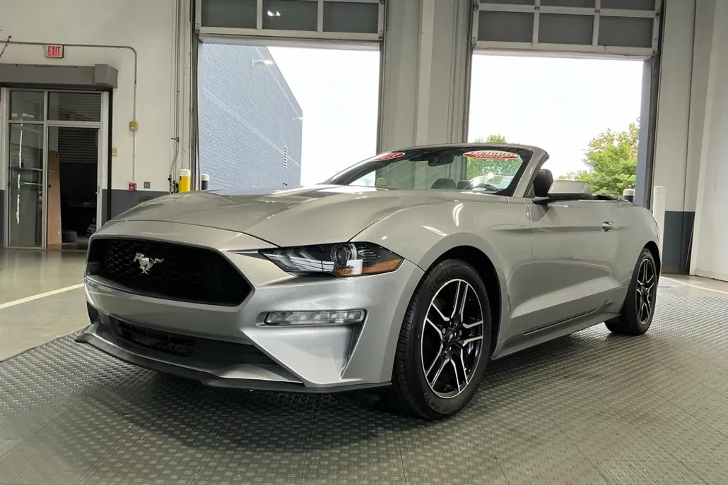 2023 Ford Mustang EcoBoost Premium photo 1