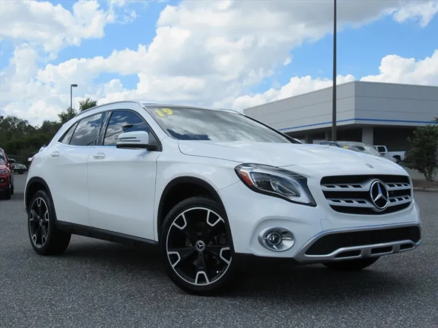 2019 Mercedes Benz GLA 250 photo 1