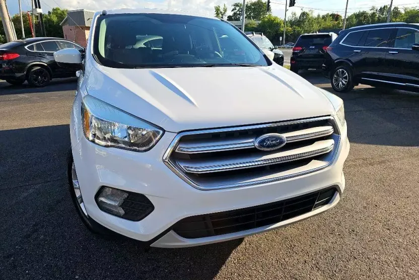 2017 Ford Escape SE photo 1