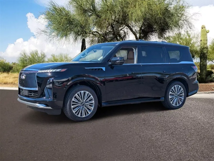 2025 Infiniti QX80 Luxe photo 1