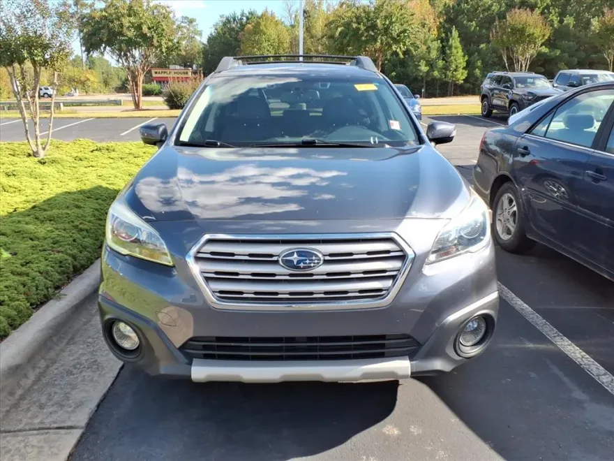 2016 Subaru Outback 2.5i Limited photo 1