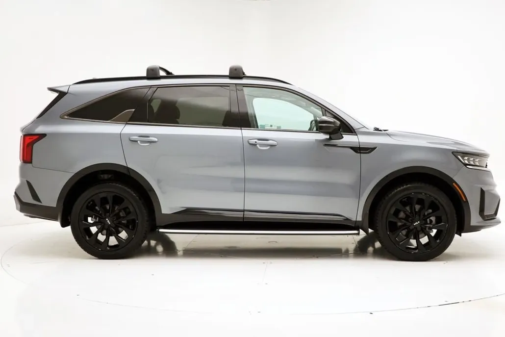 2022 Kia Sorento SX photo 1