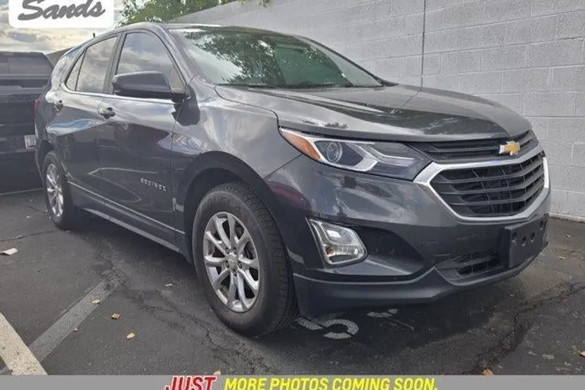 2021 Chevrolet Equinox LT photo 1