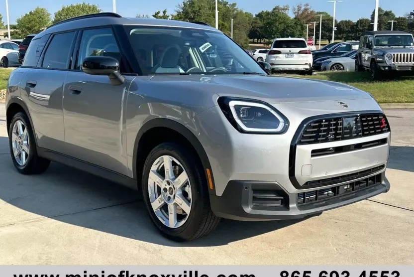 2025 Mini Countryman Signature photo 1
