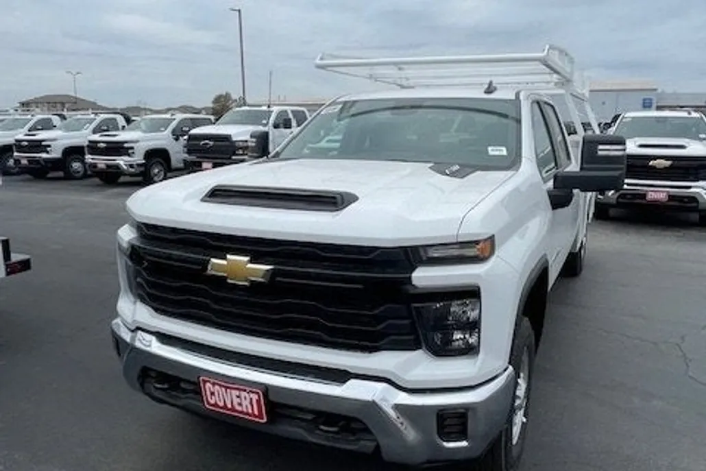 2025 Chevrolet Silverado 2500HD photo 1