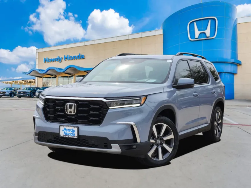 2025 Honda Pilot Touring photo 1