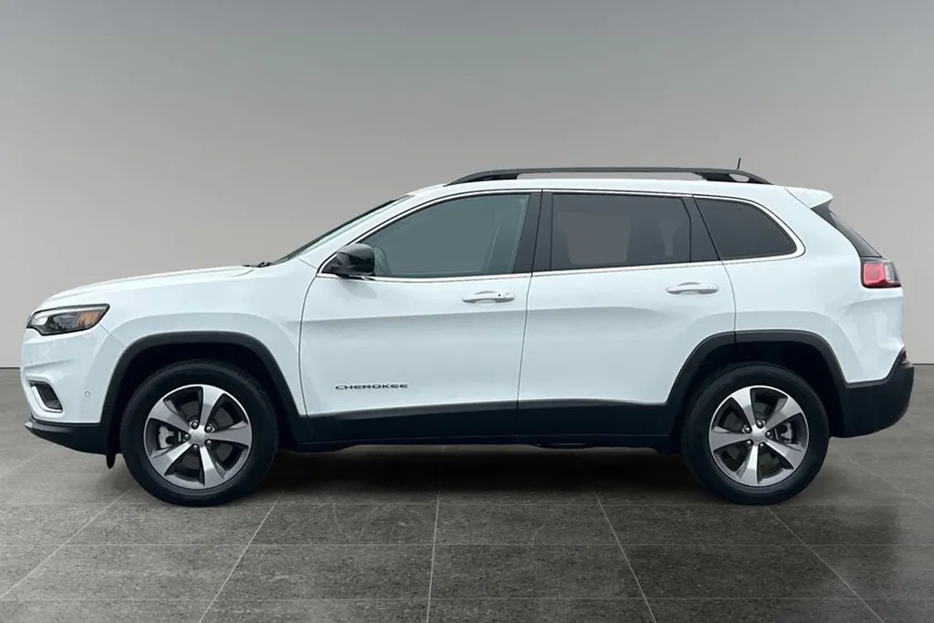 2022 Jeep Cherokee Limited Sport photo 1