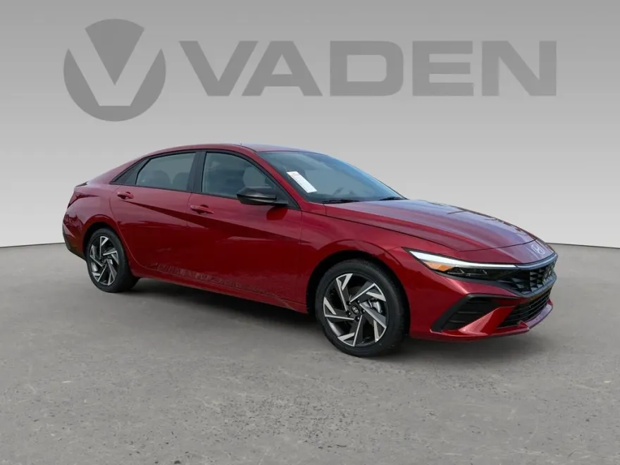 2025 Hyundai Elantra SEL Sport photo 1